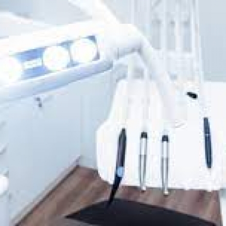 Sbiancamento denti 49,90 euro.